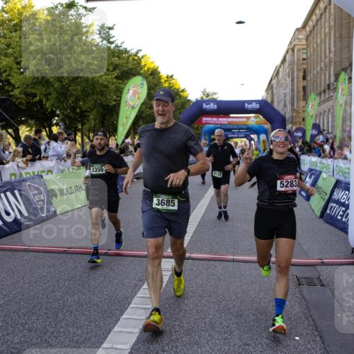 01.09.2024 - BARMER Alsterlauf Kathrin Stürmer Photography http://msf.ph/oto/6970513 01.09.2024 10:02:23 Ziel 2785, 2837, 3040, 3129, 3188, 3361, 3505, 3550, 3616, 3621, 4079, 4121, 4122, 4778, 4947, 8344, 8348, 2116, 2260, 2656, 2657, 3350, 3351, 3685, 3958, 5037, 5283, 8130 meine-sportfotos.de