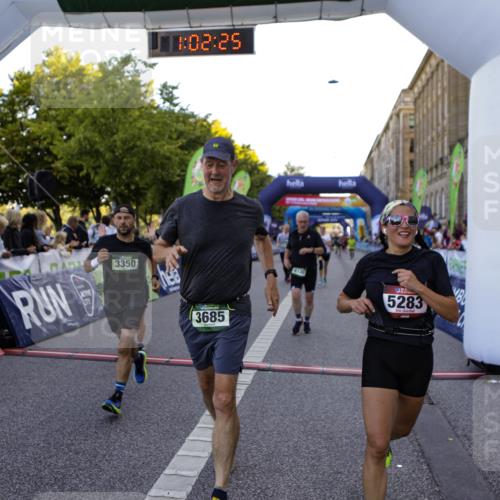 01.09.2024 - BARMER Alsterlauf Kathrin Stürmer Photography http://msf.ph/oto/6970515 01.09.2024 10:02:23 Ziel 2785, 2837, 3040, 3129, 3188, 3361, 3505, 3550, 3616, 3621, 4079, 4121, 4122, 4778, 4947, 8344, 8348, 2116, 2260, 2656, 2657, 3350, 3351, 3685, 3958, 5037, 5283, 8130 meine-sportfotos.de