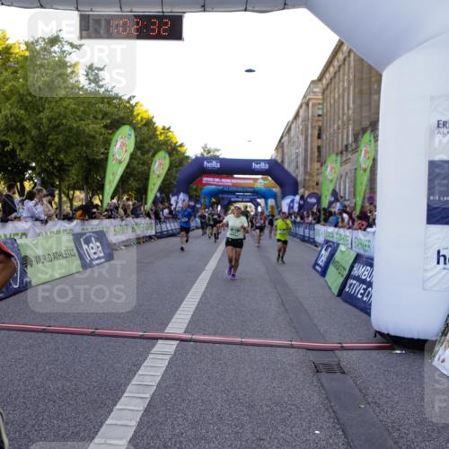 01.09.2024 - BARMER Alsterlauf Kathrin Stürmer Photography http://msf.ph/oto/6970529 01.09.2024 10:02:30 Ziel 2094, 2750, 2802, 2837, 3040, 3116, 3129, 3188, 3361, 3494, 3505, 3572, 3616, 3818, 4079, 4121, 4122, 4947, 8344, 8348, 2098, 2099, 2112, 2260, 2656, 2657, 2823, 3591, 3958, 3979, 4169, 4308, 4703, 4892, 5033, 5037, 8130 meine-sportfotos.de
