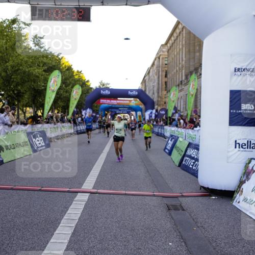 01.09.2024 - BARMER Alsterlauf Kathrin Stürmer Photography http://msf.ph/oto/6970531 01.09.2024 10:02:30 Ziel 2094, 2750, 2802, 2837, 3040, 3116, 3129, 3188, 3361, 3494, 3505, 3572, 3616, 3818, 4079, 4121, 4122, 4947, 8344, 8348, 2098, 2099, 2112, 2260, 2656, 2657, 2823, 3591, 3958, 3979, 4169, 4308, 4703, 4892, 5033, 5037, 8130 meine-sportfotos.de