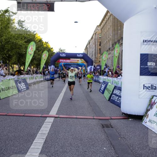 01.09.2024 - BARMER Alsterlauf Kathrin Stürmer Photography http://msf.ph/oto/6970532 01.09.2024 10:02:30 Ziel 2094, 2750, 2802, 2837, 3040, 3116, 3129, 3188, 3361, 3494, 3505, 3572, 3616, 3818, 4079, 4121, 4122, 4947, 8344, 8348, 2098, 2099, 2112, 2260, 2656, 2657, 2823, 3591, 3958, 3979, 4169, 4308, 4703, 4892, 5033, 5037, 8130 meine-sportfotos.de