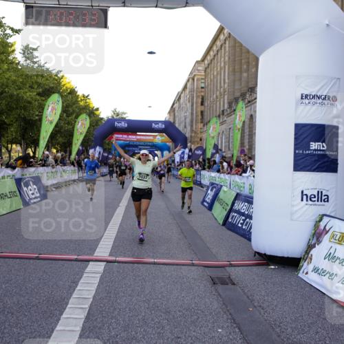 01.09.2024 - BARMER Alsterlauf Kathrin Stürmer Photography http://msf.ph/oto/6970536 01.09.2024 10:02:31 Ziel 2094, 2154, 2750, 2802, 2837, 3040, 3116, 3129, 3188, 3361, 3494, 3505, 3572, 3616, 3818, 4079, 4121, 4122, 4947, 8344, 8348, 2098, 2099, 2112, 2134, 2210, 2260, 2656, 2657, 2823, 3163, 3284, 3591, 3958, 3979, 4106, 4169, 4308, 4703, 4892, 5033, 5037 meine-sportfotos.de