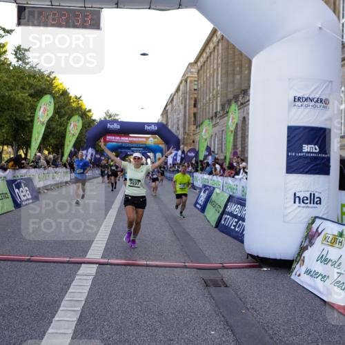 01.09.2024 - BARMER Alsterlauf Kathrin Stürmer Photography http://msf.ph/oto/6970537 01.09.2024 10:02:31 Ziel 2094, 2154, 2750, 2802, 2837, 3040, 3116, 3129, 3188, 3361, 3494, 3505, 3572, 3616, 3818, 4079, 4121, 4122, 4947, 8344, 8348, 2098, 2099, 2112, 2134, 2210, 2260, 2656, 2657, 2823, 3163, 3284, 3591, 3958, 3979, 4106, 4169, 4308, 4703, 4892, 5033, 5037 meine-sportfotos.de