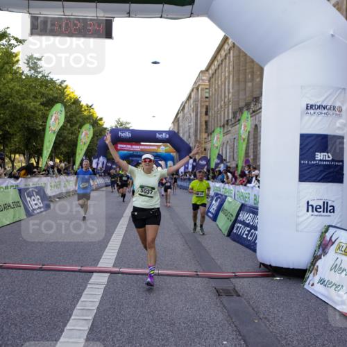 01.09.2024 - BARMER Alsterlauf Kathrin Stürmer Photography http://msf.ph/oto/6970540 01.09.2024 10:02:32 Ziel 2094, 2154, 2474, 2750, 2802, 2837, 3040, 3116, 3129, 3188, 3361, 3494, 3505, 3572, 3616, 3818, 4121, 4122, 8344, 8348, 2098, 2099, 2112, 2134, 2210, 2260, 2656, 2657, 2823, 3163, 3226, 3284, 3591, 3958, 3979, 4106, 4169, 4308, 4406, 4703, 4892, 5033, 5037 meine-sportfotos.de