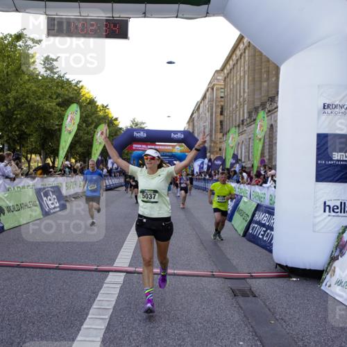 01.09.2024 - BARMER Alsterlauf Kathrin Stürmer Photography http://msf.ph/oto/6970542 01.09.2024 10:02:32 Ziel 2094, 2154, 2474, 2750, 2802, 2837, 3040, 3116, 3129, 3188, 3361, 3494, 3505, 3572, 3616, 3818, 4121, 4122, 8344, 8348, 2098, 2099, 2112, 2134, 2210, 2260, 2656, 2657, 2823, 3163, 3226, 3284, 3591, 3958, 3979, 4106, 4169, 4308, 4406, 4703, 4892, 5033, 5037 meine-sportfotos.de