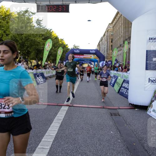 01.09.2024 - BARMER Alsterlauf Kathrin Stürmer Photography http://msf.ph/oto/6970551 01.09.2024 10:02:35 Ziel 2094, 2154, 2474, 2750, 2802, 3040, 3116, 3188, 3361, 3494, 3505, 3572, 3616, 3708, 3818, 4121, 4122, 5063, 2098, 2099, 2112, 2134, 2185, 2210, 2274, 2823, 3046, 3051, 3163, 3226, 3284, 3591, 3928, 3958, 3979, 4106, 4169, 4216, 4308, 4406, 4703, 4892, 4906, 5033, 5037, 5238, 8011 meine-sportfotos.de