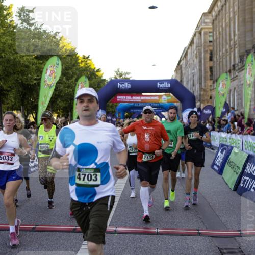 01.09.2024 - BARMER Alsterlauf Kathrin Stürmer Photography http://msf.ph/oto/6970563 01.09.2024 10:02:39 Ziel 2094, 2154, 2474, 2651, 2750, 2802, 3040, 3116, 3159, 3188, 3361, 3494, 3572, 3616, 3708, 3818, 4062, 4063, 4121, 4122, 5063, 8284, 8285, 2098, 2099, 2112, 2134, 2185, 2210, 2274, 2555, 2740, 2823, 3046, 3051, 3072, 3163, 3226, 3284, 3373, 3393, 3523, 3591, 3860, 3928, 3979, 3986, 4106, 4169, 4216, 4308, 4378, 4406, 4507, 4703, 4841, 4892, 4906, 5033, 5145, 5238, 8011, 8296 meine-sportfotos.de