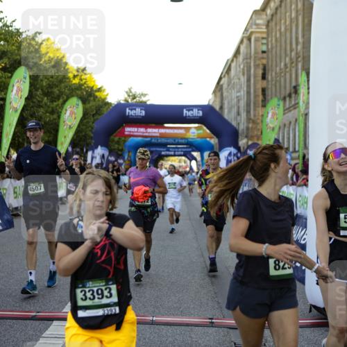01.09.2024 - BARMER Alsterlauf Kathrin Stürmer Photography http://msf.ph/oto/6970568 01.09.2024 10:02:46 Ziel 2094, 2154, 2474, 2569, 2651, 2750, 2802, 2988, 2989, 3099, 3159, 3572, 3708, 3709, 3818, 4062, 4063, 4307, 4953, 4954, 5063, 8284, 8285, 2134, 2185, 2210, 2274, 2555, 2740, 2884, 3046, 3051, 3072, 3163, 3226, 3284, 3308, 3373, 3393, 3523, 3593, 3759, 3805, 3860, 3928, 3986, 4026, 4106, 4175, 4176, 4216, 4378, 4406, 4507, 4841, 4906, 5145, 5238, 8011, 8296 meine-sportfotos.de