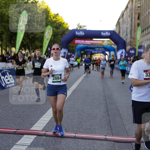 01.09.2024 - BARMER Alsterlauf Kathrin Stürmer Photography http://msf.ph/oto/6970585 01.09.2024 10:02:51 Ziel 2033, 2154, 2474, 2500, 2550, 2569, 2651, 2988, 2989, 3099, 3159, 3708, 3709, 4062, 4063, 4307, 4953, 4954, 5063, 8284, 8285, 2227, 2275, 2555, 2740, 2790, 2884, 3072, 3162, 3308, 3373, 3393, 3523, 3593, 3759, 3805, 3860, 3986, 4026, 4046, 4175, 4176, 4378, 4507, 4841, 4912, 4966, 5145, 8215, 8296 meine-sportfotos.de