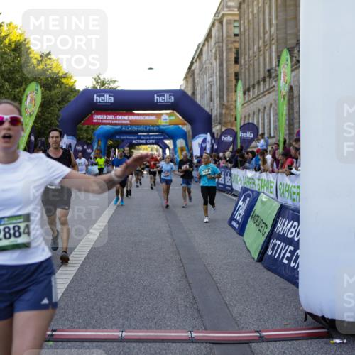01.09.2024 - BARMER Alsterlauf Kathrin Stürmer Photography http://msf.ph/oto/6970590 01.09.2024 10:02:52 Ziel 2033, 2474, 2500, 2550, 2569, 2637, 2651, 2988, 2989, 3099, 3159, 3708, 3709, 4062, 4063, 4307, 4953, 4954, 5063, 5273, 8284, 8285, 2227, 2275, 2555, 2790, 2884, 3072, 3162, 3308, 3373, 3593, 3759, 3805, 4026, 4046, 4175, 4176, 4378, 4507, 4841, 4912, 4966, 5131, 5145, 8215, 8296 meine-sportfotos.de