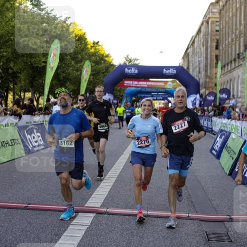 01.09.2024 - BARMER Alsterlauf Kathrin Stürmer Photography http://msf.ph/oto/6970597 01.09.2024 10:02:57 Ziel 2033, 2500, 2550, 2569, 2585, 2586, 2637, 2651, 2988, 2989, 3099, 3159, 3709, 4307, 4449, 4953, 4954, 5218, 5273, 2047, 2227, 2275, 2790, 2884, 3162, 3228, 3308, 3465, 3593, 3759, 4026, 4046, 4630, 4912, 4966, 4977, 5131, 8215, 8244 meine-sportfotos.de