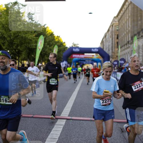 01.09.2024 - BARMER Alsterlauf Kathrin Stürmer Photography http://msf.ph/oto/6970600 01.09.2024 10:02:58 Ziel 2033, 2500, 2550, 2569, 2585, 2586, 2637, 2651, 2988, 2989, 3099, 3159, 3709, 4307, 4449, 4516, 4953, 4954, 5218, 5273, 2047, 2227, 2275, 2790, 2884, 3162, 3228, 3422, 3465, 3593, 3759, 4026, 4046, 4630, 4912, 4966, 4977, 5131, 8215, 8244 meine-sportfotos.de