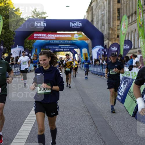 01.09.2024 - BARMER Alsterlauf Kathrin Stürmer Photography http://msf.ph/oto/6970614 01.09.2024 10:03:17 Ziel 2046, 2120, 2690, 2753, 2777, 2793, 3326, 3556, 3618, 3620, 3782, 3970, 4285, 4516, 4520, 4705, 4714, 5030, 5031, 5214, 5218, 5220, 2007, 2044, 2198, 2379, 2427, 2444, 2552, 2956, 3007, 3066, 3218, 3999, 4080, 4312, 4411, 4454, 4475, 4855, 4856, 4897, 5116, 8053, 8147 meine-sportfotos.de