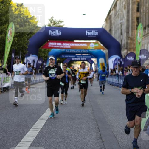 01.09.2024 - BARMER Alsterlauf Kathrin Stürmer Photography http://msf.ph/oto/6970616 01.09.2024 10:03:18 Ziel 2046, 2120, 2690, 2753, 2777, 2793, 3326, 3556, 3618, 3620, 3782, 3970, 4285, 4516, 4520, 4705, 4714, 5030, 5031, 5214, 5220, 2007, 2044, 2198, 2379, 2427, 2444, 2552, 2956, 3007, 3066, 3122, 3218, 3999, 4080, 4215, 4411, 4454, 4475, 4855, 4856, 4897, 5079, 5116, 8053, 8147 meine-sportfotos.de