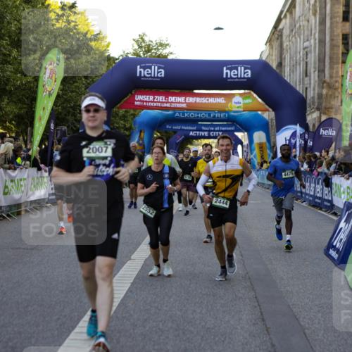 01.09.2024 - BARMER Alsterlauf Kathrin Stürmer Photography http://msf.ph/oto/6970626 01.09.2024 10:03:20 Ziel 2046, 2120, 2690, 2753, 2777, 2793, 3326, 3556, 3618, 3782, 3970, 4285, 4520, 4705, 4714, 5030, 5031, 5214, 5220, 2007, 2044, 2198, 2379, 2427, 2444, 2552, 2954, 2956, 3007, 3066, 3122, 3218, 4215, 4314, 4454, 4475, 4855, 4856, 4897, 5079, 5116, 8053, 8147 meine-sportfotos.de