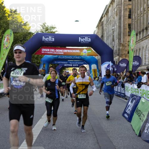 01.09.2024 - BARMER Alsterlauf Kathrin Stürmer Photography http://msf.ph/oto/6970628 01.09.2024 10:03:20 Ziel 2046, 2120, 2690, 2753, 2777, 2793, 3326, 3556, 3618, 3782, 3970, 4285, 4520, 4705, 4714, 5030, 5031, 5214, 5220, 2007, 2044, 2198, 2379, 2427, 2444, 2552, 2954, 2956, 3007, 3066, 3122, 3218, 4215, 4314, 4454, 4475, 4855, 4856, 4897, 5079, 5116, 8053, 8147 meine-sportfotos.de
