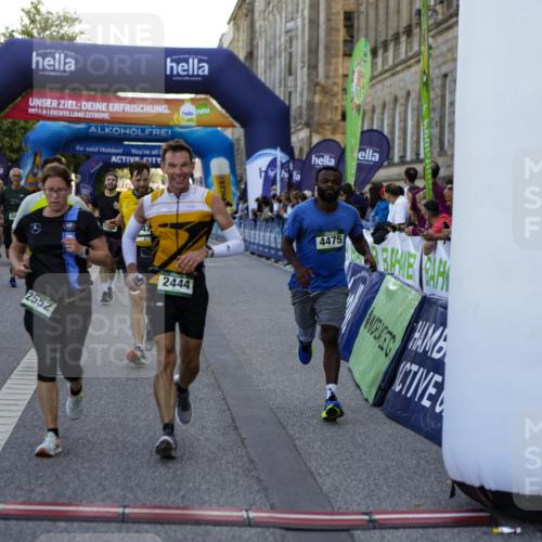 01.09.2024 - BARMER Alsterlauf Kathrin Stürmer Photography http://msf.ph/oto/6970630 01.09.2024 10:03:21 Ziel 2046, 2120, 2690, 2705, 2753, 2777, 3326, 3556, 3618, 3782, 3970, 4285, 4520, 4705, 4714, 5030, 5031, 5214, 5220, 2007, 2044, 2198, 2379, 2427, 2444, 2552, 2745, 2954, 2956, 3007, 3066, 3122, 3218, 4215, 4314, 4454, 4475, 4855, 4856, 4897, 5079, 5116, 8053, 8147 meine-sportfotos.de