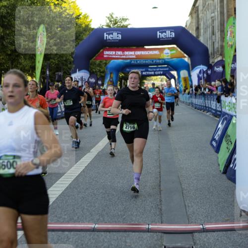01.09.2024 - BARMER Alsterlauf Kathrin Stürmer Photography http://msf.ph/oto/6970632 01.09.2024 10:03:31 Ziel 2014, 2015, 2705, 3326, 3556, 3579, 3970, 4422, 4767, 5019, 5030, 5211, 8015, 8400, 2198, 2267, 2343, 2681, 2716, 2745, 2774, 2917, 2954, 2961, 2962, 3122, 3242, 3389, 3600, 3723, 3839, 3930, 4028, 4039, 4215, 4314, 4454, 4656, 5053, 5079, 5116, 8282 meine-sportfotos.de