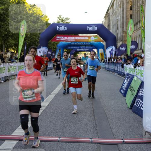01.09.2024 - BARMER Alsterlauf Kathrin Stürmer Photography http://msf.ph/oto/6970635 01.09.2024 10:03:34 Ziel 2014, 2015, 2705, 3326, 3556, 3579, 4422, 4767, 5019, 5030, 5211, 8015, 8400, 2267, 2343, 2681, 2716, 2745, 2774, 2917, 2954, 2961, 2962, 3061, 3063, 3242, 3389, 3600, 3723, 3839, 3930, 4028, 4039, 4314, 4656, 4961, 5053, 8041, 8282 meine-sportfotos.de