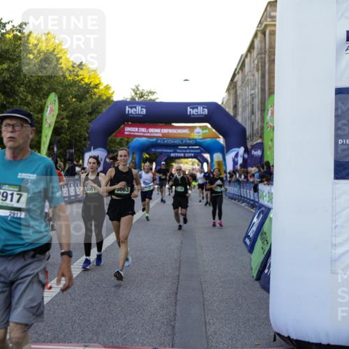 01.09.2024 - BARMER Alsterlauf Kathrin Stürmer Photography http://msf.ph/oto/6970646 01.09.2024 10:03:40 Ziel 2014, 2015, 2414, 2705, 3336, 3415, 3579, 4422, 4767, 5019, 5211, 8015, 8150, 8400, 2267, 2343, 2615, 2681, 2703, 2774, 2917, 2961, 2962, 3061, 3063, 3242, 3389, 3678, 3723, 3839, 3930, 4039, 4961, 5121, 5190, 8041, 8282, 8356 meine-sportfotos.de