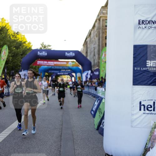 01.09.2024 - BARMER Alsterlauf Kathrin Stürmer Photography http://msf.ph/oto/6970648 01.09.2024 10:03:41 Ziel 2014, 2015, 2258, 2414, 2705, 3336, 3415, 3579, 4422, 4767, 5019, 5211, 8015, 8150, 8400, 2267, 2343, 2615, 2681, 2703, 2774, 2917, 2961, 2962, 3061, 3063, 3242, 3421, 3678, 3839, 3930, 4039, 4208, 4961, 5121, 5166, 5190, 8041, 8246, 8282, 8356 meine-sportfotos.de