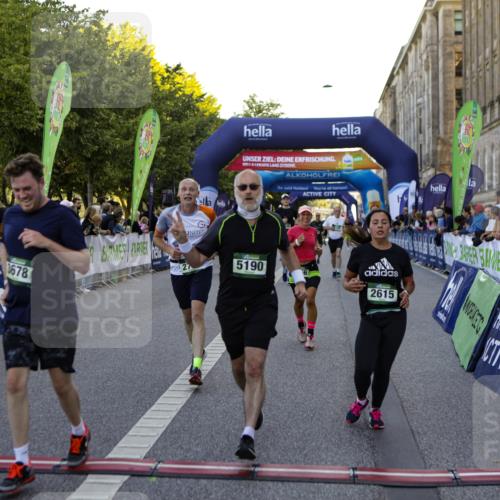 01.09.2024 - BARMER Alsterlauf Kathrin Stürmer Photography http://msf.ph/oto/6970652 01.09.2024 10:03:44 Ziel 2014, 2015, 2258, 2414, 3336, 3415, 4422, 4767, 5019, 5211, 8015, 8150, 8400, 2343, 2583, 2615, 2703, 2917, 2961, 3061, 3063, 3420, 3421, 3678, 3839, 3930, 4208, 4961, 5121, 5166, 5190, 8041, 8246, 8356 meine-sportfotos.de
