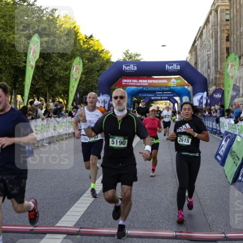 01.09.2024 - BARMER Alsterlauf Kathrin Stürmer Photography http://msf.ph/oto/6970653 01.09.2024 10:03:44 Ziel 2014, 2015, 2258, 2414, 3336, 3415, 4422, 4767, 5019, 5211, 8015, 8150, 8400, 2343, 2583, 2615, 2703, 2917, 2961, 3061, 3063, 3420, 3421, 3678, 3839, 3930, 4208, 4961, 5121, 5166, 5190, 8041, 8246, 8356 meine-sportfotos.de