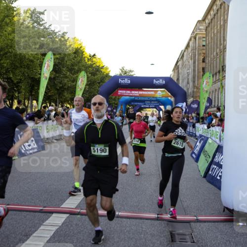 01.09.2024 - BARMER Alsterlauf Kathrin Stürmer Photography http://msf.ph/oto/6970655 01.09.2024 10:03:44 Ziel 2014, 2015, 2258, 2414, 3336, 3415, 4422, 4767, 5019, 5211, 8015, 8150, 8400, 2343, 2583, 2615, 2703, 2917, 2961, 3061, 3063, 3420, 3421, 3678, 3839, 3930, 4208, 4961, 5121, 5166, 5190, 8041, 8246, 8356 meine-sportfotos.de