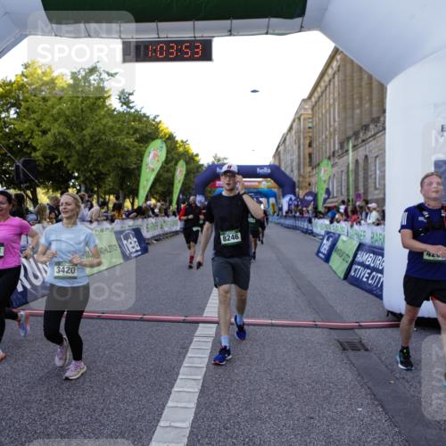01.09.2024 - BARMER Alsterlauf Kathrin Stürmer Photography http://msf.ph/oto/6970673 01.09.2024 10:03:51 Ziel 2258, 2414, 2493, 2497, 3108, 3109, 3258, 3336, 3415, 3424, 5217, 8150, 2583, 2607, 2615, 2703, 3420, 3421, 3778, 4208, 4427, 4741, 4986, 5166, 5187, 5190, 8028, 8246, 8356 meine-sportfotos.de