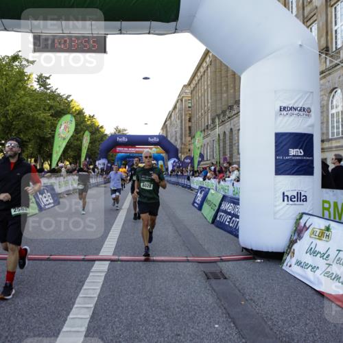 01.09.2024 - BARMER Alsterlauf Kathrin Stürmer Photography http://msf.ph/oto/6970676 01.09.2024 10:03:53 Ziel 2258, 2414, 2493, 2497, 2529, 3108, 3109, 3258, 3336, 3415, 3424, 4484, 5217, 8150, 2583, 2607, 3420, 3421, 3778, 4208, 4288, 4427, 4712, 4741, 4986, 5166, 5187, 8028, 8246 meine-sportfotos.de