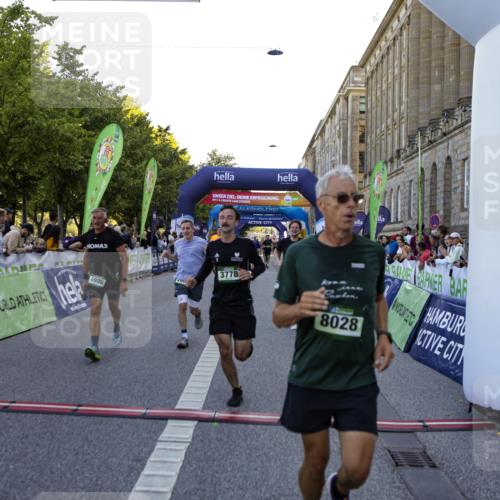 01.09.2024 - BARMER Alsterlauf Kathrin Stürmer Photography http://msf.ph/oto/6970682 01.09.2024 10:03:54 Ziel 2258, 2414, 2493, 2497, 2529, 3108, 3109, 3258, 3336, 3415, 3424, 4340, 4484, 5217, 8150, 2583, 2607, 3420, 3421, 3778, 4208, 4288, 4427, 4712, 4741, 4986, 5166, 5187, 8028, 8246 meine-sportfotos.de