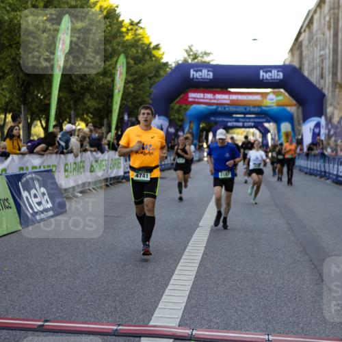 01.09.2024 - BARMER Alsterlauf Kathrin Stürmer Photography http://msf.ph/oto/6970688 01.09.2024 10:03:58 Ziel 2258, 2414, 2493, 2497, 2529, 3091, 3108, 3109, 3258, 3424, 4340, 4484, 4526, 4701, 5217, 2583, 2607, 2735, 2737, 3635, 3778, 4248, 4288, 4427, 4712, 4741, 4986, 5187, 5234, 8028 meine-sportfotos.de