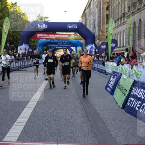 01.09.2024 - BARMER Alsterlauf Kathrin Stürmer Photography http://msf.ph/oto/6970702 01.09.2024 10:04:03 Ziel 2493, 2497, 2529, 3080, 3091, 3108, 3109, 3258, 3424, 3873, 4340, 4484, 4526, 4701, 5217, 2735, 2737, 2778, 2880, 3279, 3507, 3635, 3823, 3843, 4248, 4288, 4712, 4741, 5187, 5234, 8066 meine-sportfotos.de