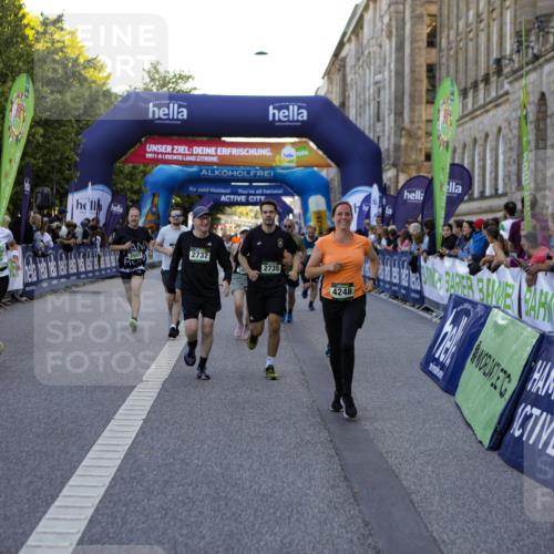 01.09.2024 - BARMER Alsterlauf Kathrin Stürmer Photography http://msf.ph/oto/6970704 01.09.2024 10:04:03 Ziel 2493, 2497, 2529, 3080, 3091, 3108, 3109, 3258, 3424, 3873, 4340, 4484, 4526, 4701, 5217, 2735, 2737, 2778, 2880, 3279, 3507, 3635, 3823, 3843, 4248, 4288, 4712, 4741, 5187, 5234, 8066 meine-sportfotos.de