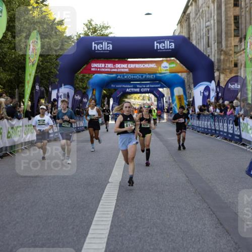 01.09.2024 - BARMER Alsterlauf Kathrin Stürmer Photography http://msf.ph/oto/6970709 01.09.2024 10:04:12 Ziel 2191, 2192, 2529, 3080, 3091, 3873, 4340, 4447, 4448, 4484, 4526, 4669, 4701, 4704, 5130, 2714, 2735, 2737, 2778, 2880, 3279, 3297, 3507, 3631, 3632, 3635, 3823, 3843, 4033, 4295, 4726, 5234, 8066, 8126 meine-sportfotos.de