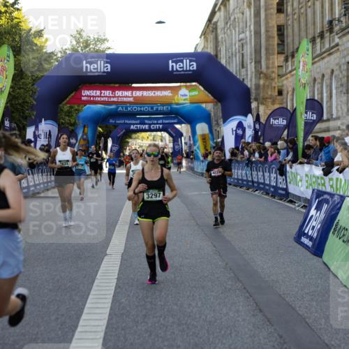 01.09.2024 - BARMER Alsterlauf Kathrin Stürmer Photography http://msf.ph/oto/6970715 01.09.2024 10:04:13 Ziel 2191, 2192, 2529, 3080, 3091, 3873, 4340, 4447, 4448, 4484, 4526, 4669, 4701, 4704, 5130, 2714, 2778, 2880, 3279, 3297, 3507, 3631, 3632, 3635, 3823, 3843, 3887, 3889, 4033, 4295, 4726, 5025, 8066, 8126 meine-sportfotos.de