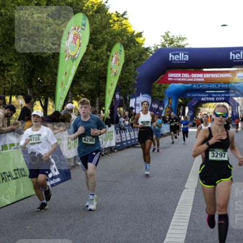 01.09.2024 - BARMER Alsterlauf Kathrin Stürmer Photography http://msf.ph/oto/6970720 01.09.2024 10:04:14 Ziel 2191, 2192, 3080, 3091, 3866, 3873, 4340, 4447, 4448, 4526, 4669, 4701, 4704, 5130, 2714, 2778, 2880, 3279, 3297, 3507, 3631, 3632, 3823, 3843, 3887, 3889, 4033, 4295, 4726, 5025, 8066, 8126 meine-sportfotos.de