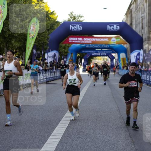 01.09.2024 - BARMER Alsterlauf Kathrin Stürmer Photography http://msf.ph/oto/6970723 01.09.2024 10:04:16 Ziel 2191, 2192, 2327, 2636, 3080, 3091, 3254, 3734, 3866, 3873, 4447, 4448, 4669, 4701, 4704, 5130, 2714, 3052, 3297, 3631, 3632, 3887, 3889, 4033, 4082, 4295, 4726, 4807, 5025, 8126 meine-sportfotos.de
