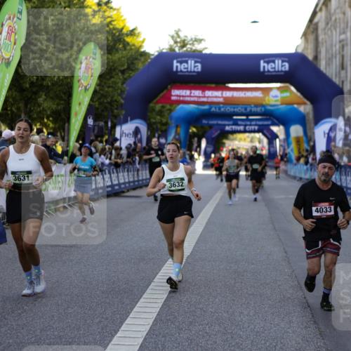 01.09.2024 - BARMER Alsterlauf Kathrin Stürmer Photography http://msf.ph/oto/6970724 01.09.2024 10:04:16 Ziel 2191, 2192, 2327, 2636, 3080, 3091, 3254, 3734, 3866, 3873, 4447, 4448, 4669, 4701, 4704, 5130, 2714, 3052, 3297, 3631, 3632, 3887, 3889, 4033, 4082, 4295, 4726, 4807, 5025, 8126 meine-sportfotos.de