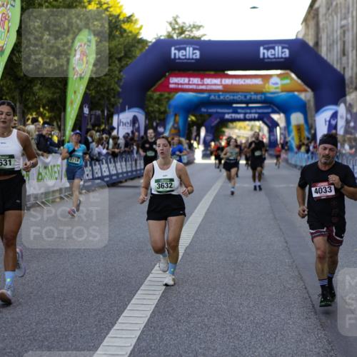 01.09.2024 - BARMER Alsterlauf Kathrin Stürmer Photography http://msf.ph/oto/6970725 01.09.2024 10:04:17 Ziel 2191, 2192, 2327, 2636, 3080, 3091, 3254, 3659, 3734, 3866, 3873, 4447, 4448, 4669, 4701, 4704, 5130, 2714, 3052, 3297, 3631, 3632, 3887, 3889, 4033, 4082, 4295, 4726, 4806, 4807, 5025, 8126 meine-sportfotos.de