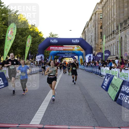 01.09.2024 - BARMER Alsterlauf Kathrin Stürmer Photography http://msf.ph/oto/6970735 01.09.2024 10:04:20 Ziel 2191, 2192, 2327, 2636, 3080, 3254, 3309, 3659, 3734, 3866, 4447, 4448, 4669, 4704, 5130, 2008, 2714, 3052, 3297, 3631, 3632, 3887, 3889, 4033, 4082, 4295, 4726, 4806, 4807, 4851, 5025, 8126 meine-sportfotos.de