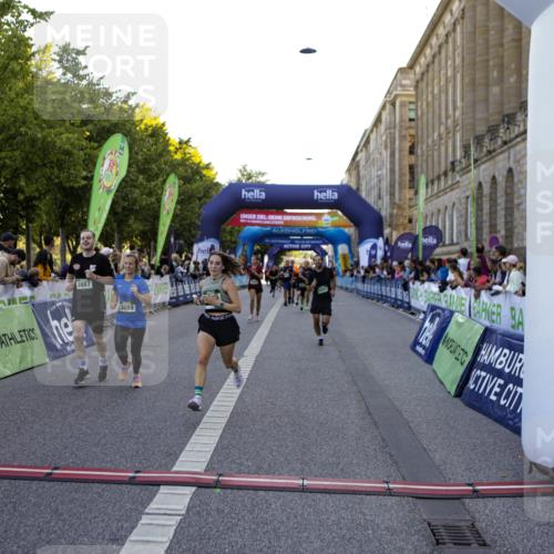 01.09.2024 - BARMER Alsterlauf Kathrin Stürmer Photography http://msf.ph/oto/6970737 01.09.2024 10:04:21 Ziel 2191, 2192, 2327, 2636, 3080, 3254, 3309, 3659, 3734, 3866, 4447, 4448, 4669, 4704, 5130, 2008, 2714, 3052, 3297, 3631, 3632, 3887, 3889, 4033, 4082, 4295, 4726, 4806, 4807, 4851, 5025 meine-sportfotos.de