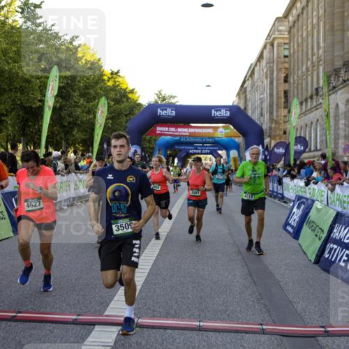 01.09.2024 - BARMER Alsterlauf Kathrin Stürmer Photography http://msf.ph/oto/6970745 01.09.2024 10:04:36 Ziel 2065, 2269, 2636, 3309, 3659, 4982, 4990, 8052, 8378, 2075, 2217, 2237, 2692, 2776, 3113, 3194, 3449, 3509, 3581, 3582, 3623, 3732, 4164, 4213, 4506, 4627, 4814, 4871, 4997, 8235, 8365 meine-sportfotos.de