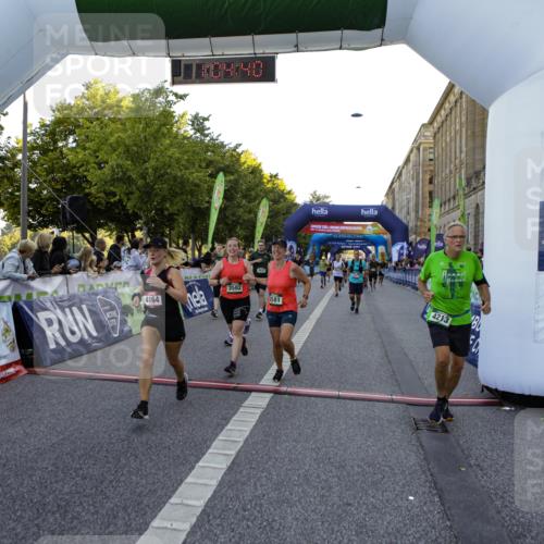 01.09.2024 - BARMER Alsterlauf Kathrin Stürmer Photography http://msf.ph/oto/6970755 01.09.2024 10:04:38 Ziel 2065, 2269, 3309, 4982, 4990, 8052, 8378, 2075, 2217, 2237, 2609, 2692, 2776, 3113, 3194, 3247, 3449, 3509, 3581, 3582, 3623, 3732, 4164, 4213, 4627, 4814, 4871, 4997, 8235 meine-sportfotos.de