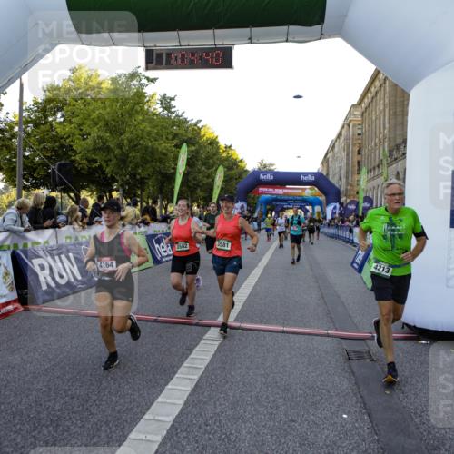 01.09.2024 - BARMER Alsterlauf Kathrin Stürmer Photography http://msf.ph/oto/6970756 01.09.2024 10:04:38 Ziel 2065, 2269, 3309, 4982, 4990, 8052, 8378, 2075, 2217, 2237, 2609, 2692, 2776, 3113, 3194, 3247, 3449, 3509, 3581, 3582, 3623, 3732, 4164, 4213, 4627, 4814, 4871, 4997, 8235 meine-sportfotos.de