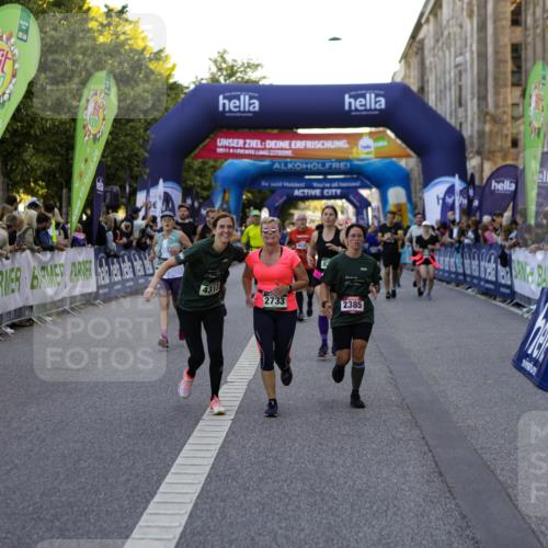 01.09.2024 - BARMER Alsterlauf Kathrin Stürmer Photography http://msf.ph/oto/6970776 01.09.2024 10:05:10 Ziel 2109, 2115, 2121, 2199, 2537, 2576, 2792, 3549, 3826, 3910, 3911, 8351, 2096, 2385, 2404, 2408, 2478, 2733, 2845, 3172, 3237, 3257, 3384, 3492, 3721, 3785, 3786, 4030, 4219, 4313, 4390, 4530, 4568, 4940, 4950, 4965, 5213, 8042, 8225 meine-sportfotos.de