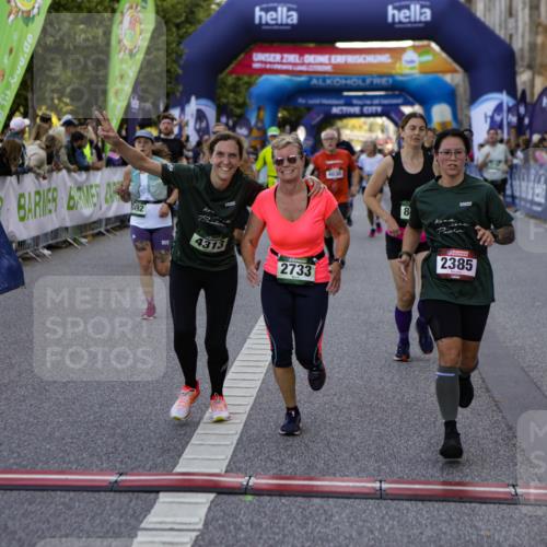 01.09.2024 - BARMER Alsterlauf Kathrin Stürmer Photography http://msf.ph/oto/6970785 01.09.2024 10:05:11 Ziel 2109, 2115, 2121, 2199, 2576, 2792, 2889, 3549, 3826, 3910, 3911, 8351, 2096, 2385, 2478, 2733, 2845, 3172, 3237, 3257, 3384, 3492, 3721, 3740, 3785, 3786, 4030, 4042, 4094, 4219, 4313, 4390, 4421, 4530, 4568, 4616, 4940, 4950, 4965, 8042, 8225 meine-sportfotos.de