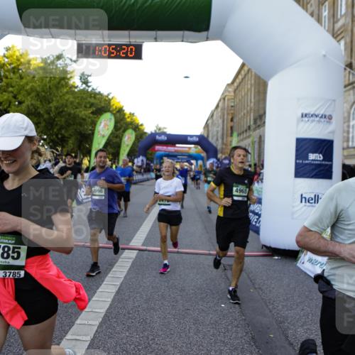 01.09.2024 - BARMER Alsterlauf Kathrin Stürmer Photography http://msf.ph/oto/6970799 01.09.2024 10:05:18 Ziel 2115, 2199, 2507, 2792, 2889, 3910, 3911, 5112, 8351, 2096, 2385, 2478, 2494, 2733, 2748, 2845, 3172, 3232, 3237, 3492, 3740, 3785, 3786, 3985, 4030, 4042, 4094, 4219, 4313, 4421, 4530, 4535, 4616, 4660, 4940, 4965, 5154, 8225, 8333 meine-sportfotos.de
