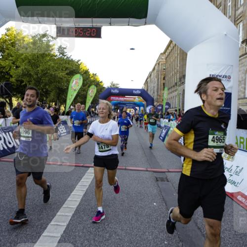 01.09.2024 - BARMER Alsterlauf Kathrin Stürmer Photography http://msf.ph/oto/6970802 01.09.2024 10:05:19 Ziel 2115, 2199, 2507, 2792, 2889, 3910, 3911, 5112, 8351, 2096, 2478, 2494, 2746, 2748, 2845, 3172, 3232, 3237, 3492, 3607, 3740, 3785, 3786, 3985, 4030, 4042, 4094, 4219, 4421, 4530, 4535, 4616, 4660, 4940, 4965, 5154, 5182, 5185, 5194, 8225, 8333 meine-sportfotos.de
