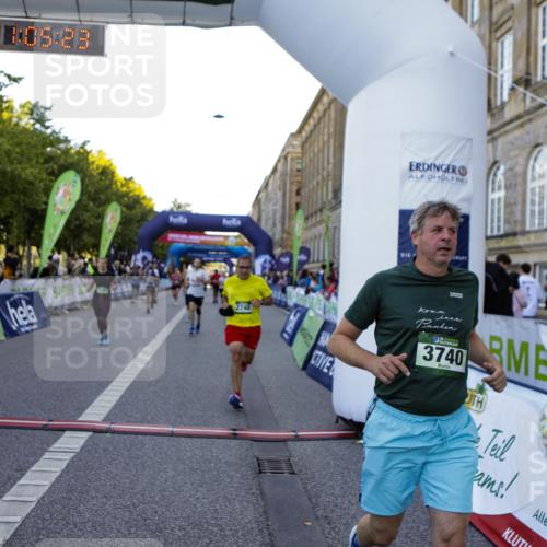 01.09.2024 - BARMER Alsterlauf Kathrin Stürmer Photography http://msf.ph/oto/6970814 01.09.2024 10:05:21 Ziel 2115, 2199, 2507, 2792, 2889, 2979, 3910, 3911, 5112, 5311, 2096, 2478, 2494, 2746, 2748, 2845, 2966, 3172, 3232, 3237, 3607, 3740, 3785, 3786, 3985, 4030, 4042, 4094, 4219, 4421, 4530, 4535, 4616, 4660, 4940, 4965, 5154, 5182, 5185, 5194, 8333 meine-sportfotos.de